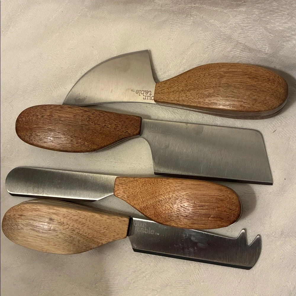 Our Table 4-Piece Cheese Knife Set Silver/brown Wood Handle Cheese Knife Set